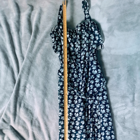 Gabby Skye floral jumpsuit - Picture 2 of 3